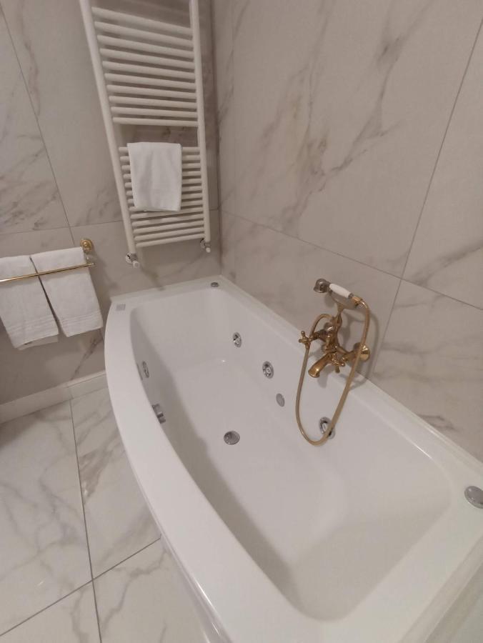 Mercanti Apts Via Passarella Милано Екстериор снимка