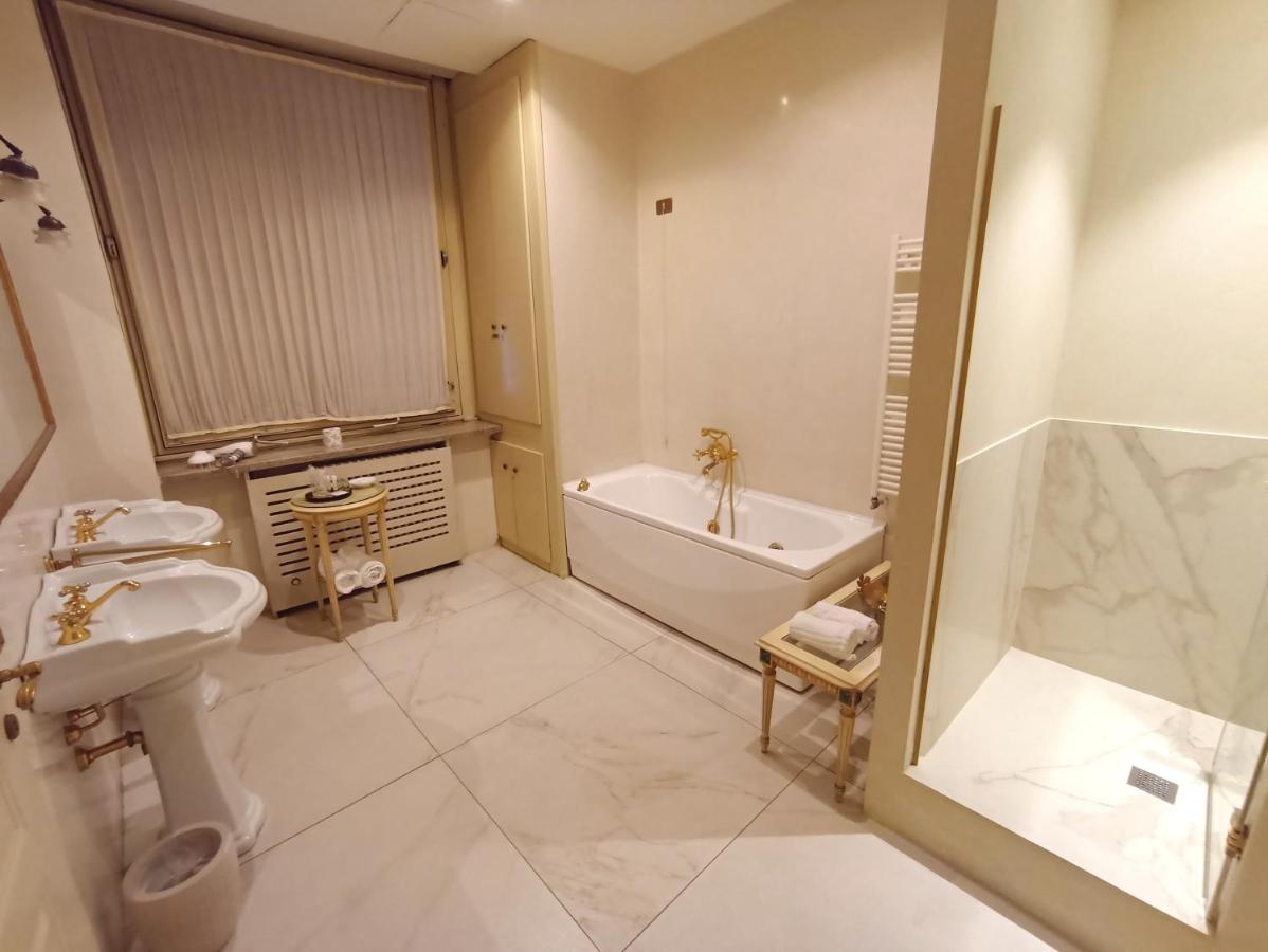 Mercanti Apts Via Passarella Милано Екстериор снимка